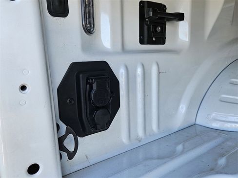 Used 2021 Ford F450 Platinum w/ FX4 Off-Road Package image 30