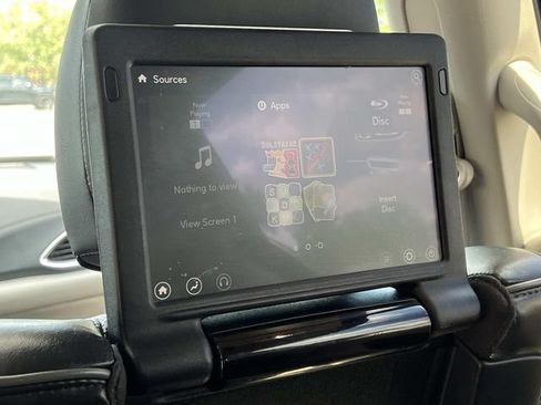 Used 2020 Chrysler Pacifica Limited FWD image 17