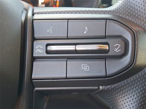 Used 2025 Chevrolet Colorado Trail Boss image 21