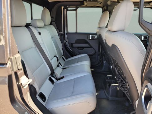 Used 2021 Jeep Gladiator Mojave image 19