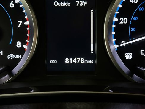 Used 2017 Toyota Highlander LE FWD image 8