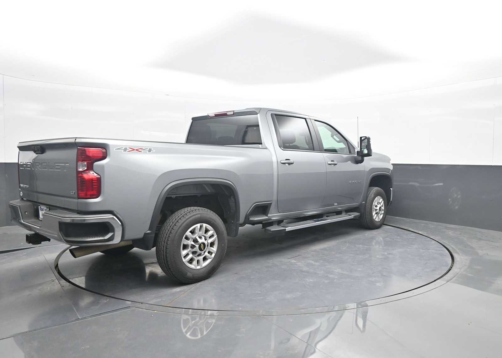 Used 2026 Chevrolet Silverado 2500 LT AWD/4WD image 8