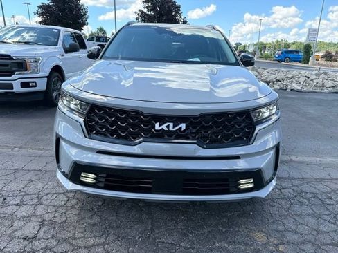 Used 2023 Kia Sorento SX FWD image 2