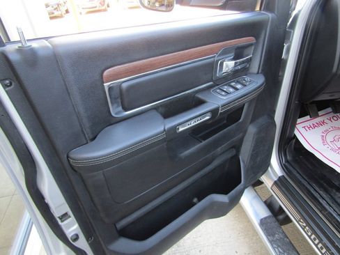 Used 2017 RAM 2500 Laramie w/ Convenience Group AWD/4WD image 24