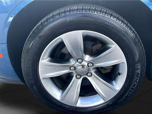 Used 2020 Dodge Challenger SXT w/ Driver Convenience Group RWD image 10