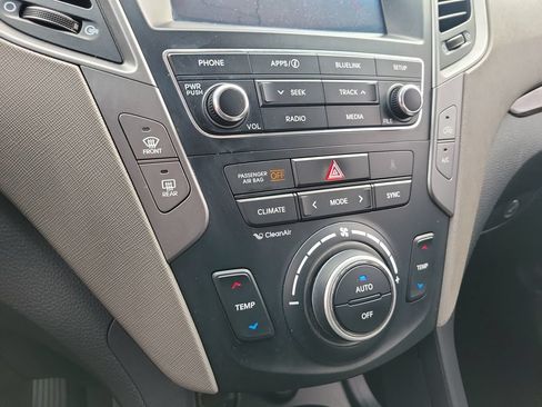 Used 2018 Hyundai Santa Fe Sport w/ 2.4L Value Package 02 FWD image 29