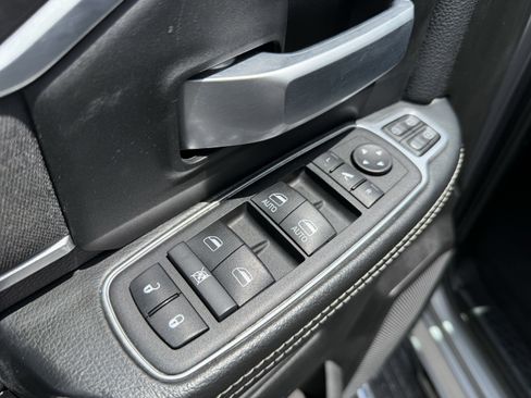 Used 2024 RAM 2500 Big Horn AWD/4WD image 11