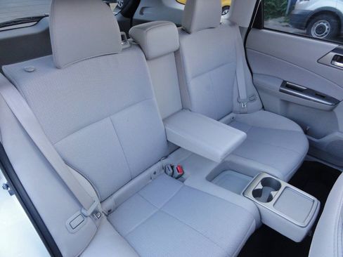 Used 2012 Subaru Forester 2.5X Premium AWD/4WD image 16