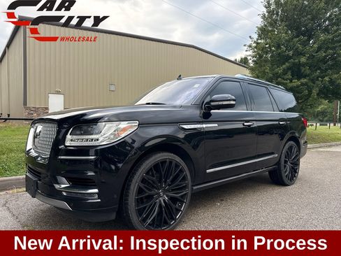 Used 2018 Lincoln Navigator Reserve w/ Technology Package AWD/4WD image 1