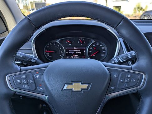 Used 2024 Chevrolet Equinox Premier image 30