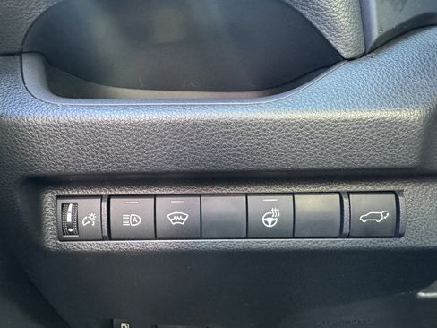 Used 2023 Toyota RAV4 XLE Premium image 34