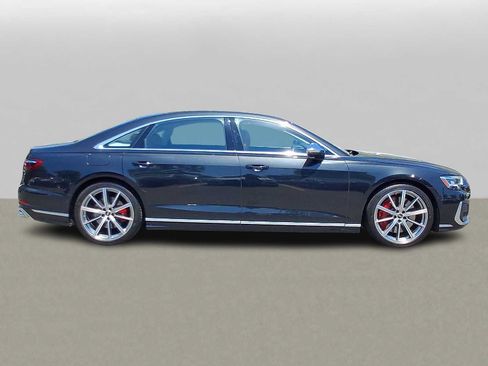 Used 2023 Audi S8 AWD/4WD image 32