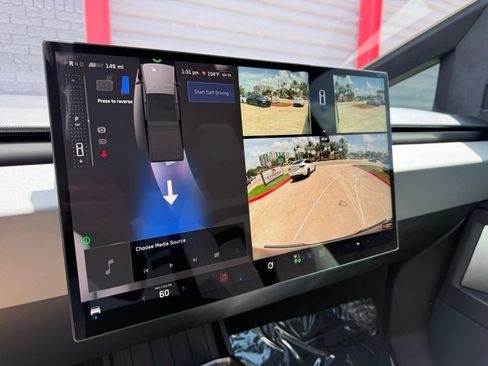 Used 2024 Tesla Cybertruck AWD Crew Cab image 35