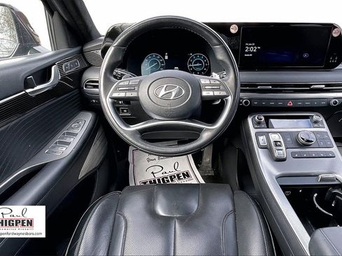 Used 2024 Hyundai Palisade Calligraphy image 5