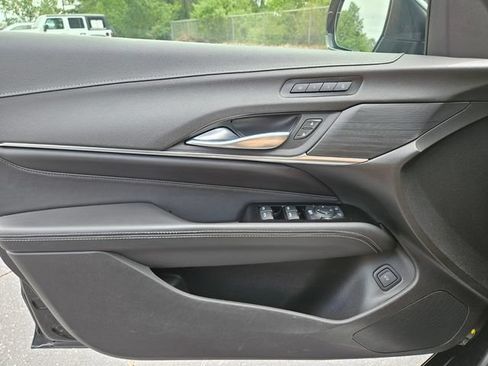 Used 2021 Cadillac CT4 Premium Luxury RWD image 30