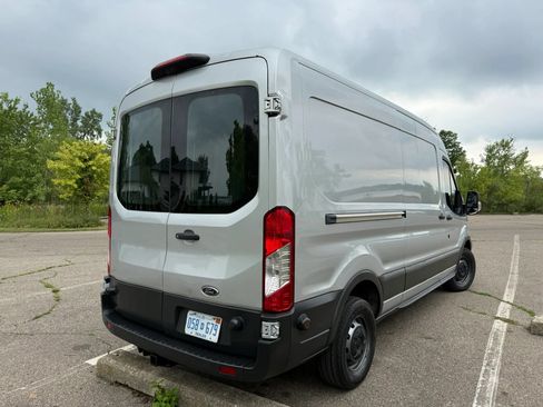 Used 2018 Ford Transit 250 148 Medium Roof RWD image 5