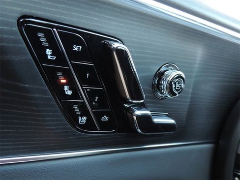 New 2026 Cadillac Lyriq Premium Luxury image 23