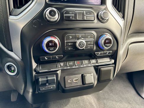 Used 2021 GMC Sierra 2500 SLE w/ SLE Value Package; image 43