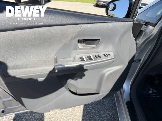 Used 2012 Toyota Prius V Two FWD image 10
