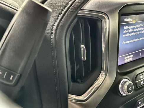 Used 2022 GMC Sierra 1500 SLT image 15