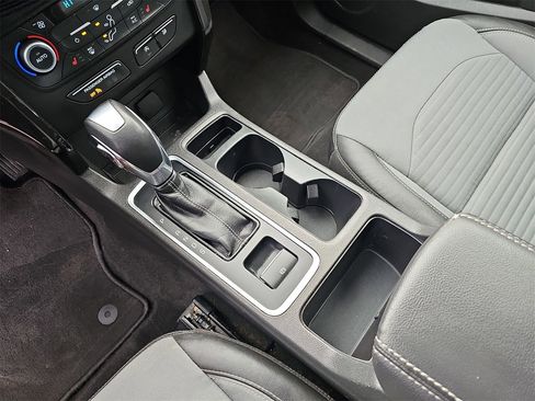 Used 2019 Ford Escape SE image 24