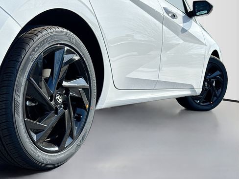 New 2026 Hyundai Elantra Sport FWD image 13