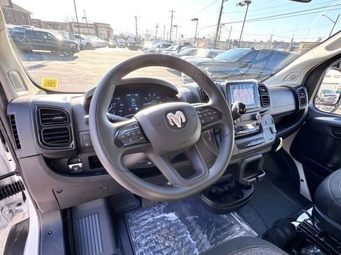 Used 2025 RAM ProMaster 2500 w/ Crew Van Package image 16