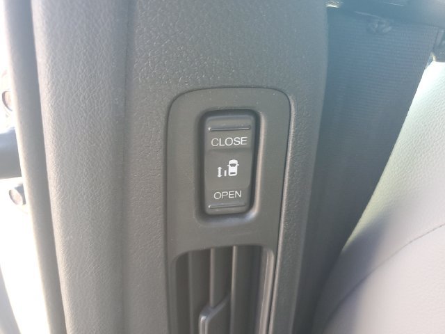 Certified 2019 Honda Odyssey EX-L image 17