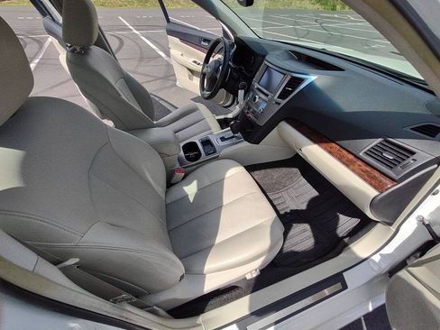 Used 2013 Subaru Legacy 3.6R Limited AWD/4WD image 25