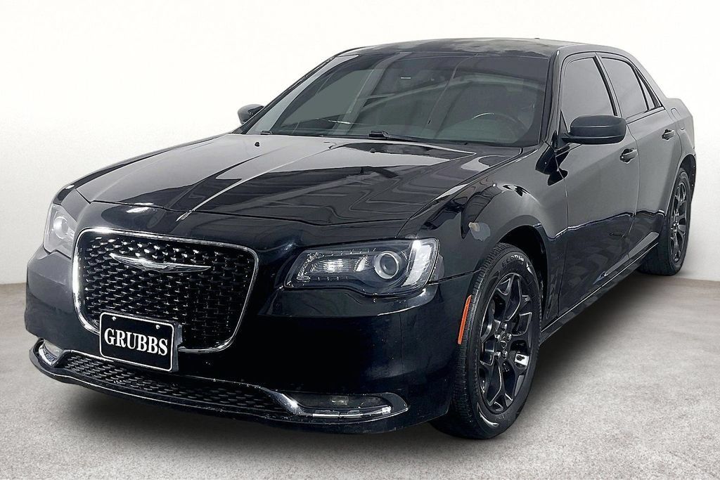 Used 2019 Chrysler 300 S AWD/4WD image 13