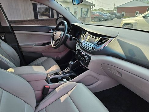 Used 2017 Hyundai Tucson Sport AWD/4WD image 23
