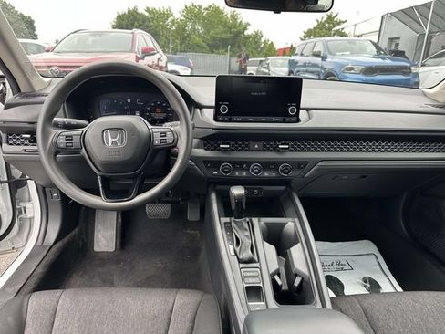 Used 2024 Honda Accord EX image 23