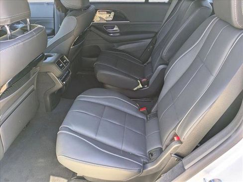 New 2026 Mercedes-Benz GLS 580 4MATIC image 16