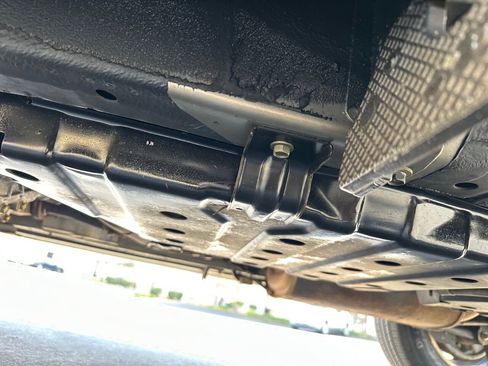 Used 2004 Nissan Pathfinder SE image 42