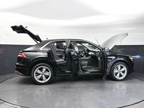 Used 2023 Audi Q8 Prestige AWD/4WD image 33