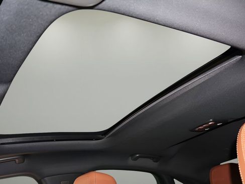 New 2024 Jaguar XF R-Dynamic SE image 27