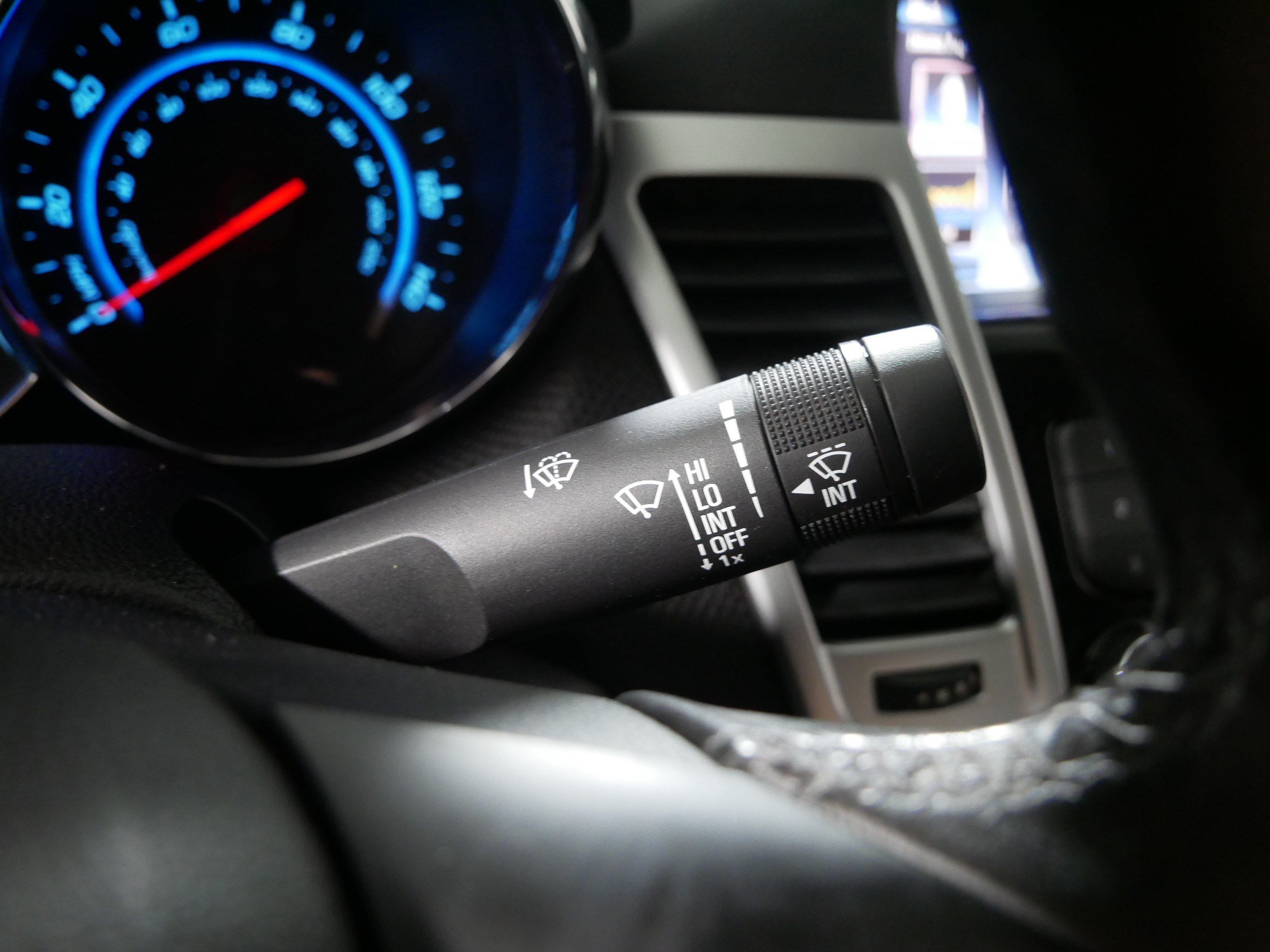 Used 2015 Chevrolet Cruze Diesel FWD image 31