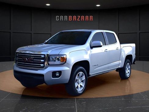 Used 2018 GMC Canyon SLE w/ SLE Convenience Package image 2