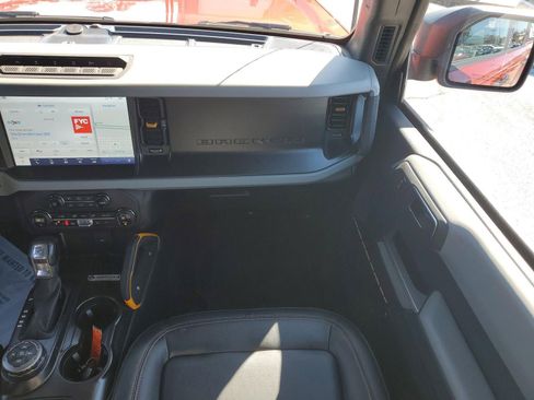 Used 2023 Ford Bronco Badlands AWD/4WD image 18