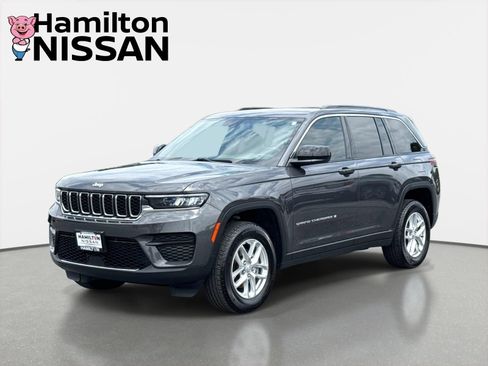 Used 2025 Jeep Grand Cherokee Laredo X w/ Luxury Tech Group I AWD/4WD image 5