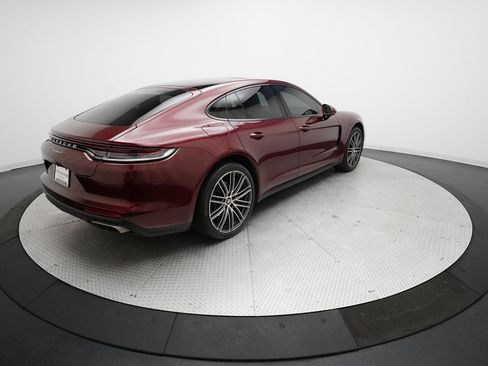 Used 2022 Porsche Panamera 4 image 16