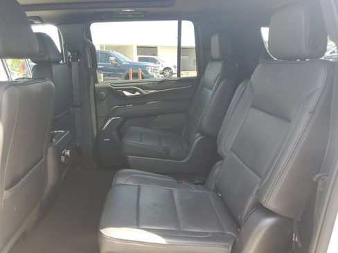 Used 2022 GMC Yukon XL Denali AWD/4WD image 13