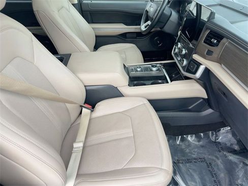 Used 2024 Ford Expedition Max Limited image 31