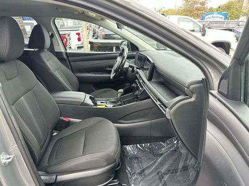 Used 2025 Hyundai Tucson SEL FWD image 29