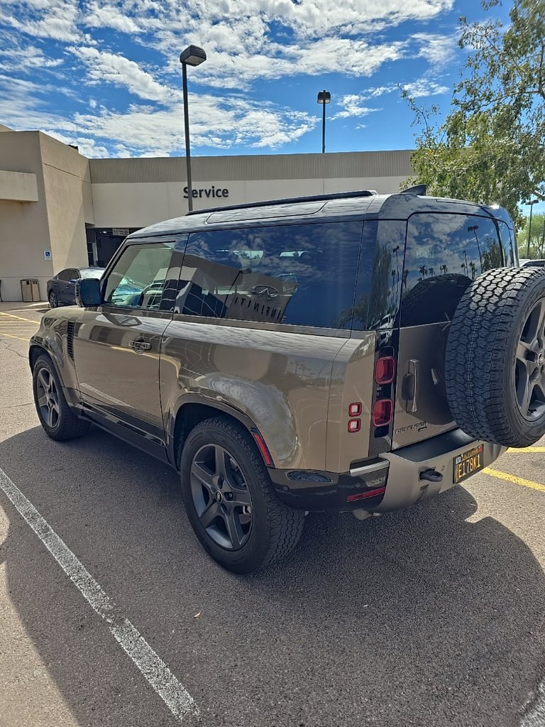 Used 2023 Land Rover Defender 90 X-Dynamic SE AWD/4WD image 6