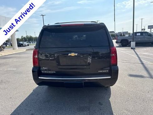 Used 2019 Chevrolet Suburban Premier w/ Premier Plus Edition RWD image 4