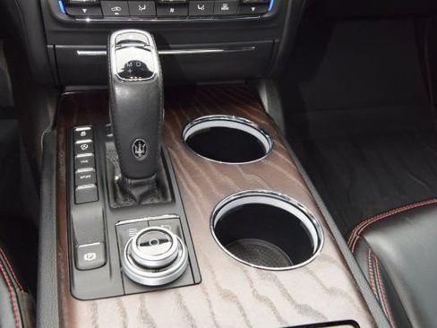 Used 2019 Maserati Ghibli S GranLusso AWD/4WD image 32