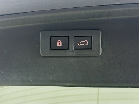 Used 2024 Subaru Outback Premium AWD/4WD image 30