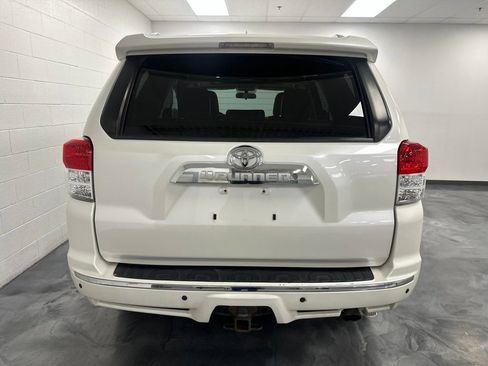 Used 2011 Toyota 4Runner SR5 w/ Premium Pkg w/Leather RWD image 7