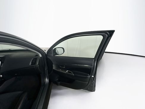 Used 2024 Mitsubishi Outlander Sport AWD image 30